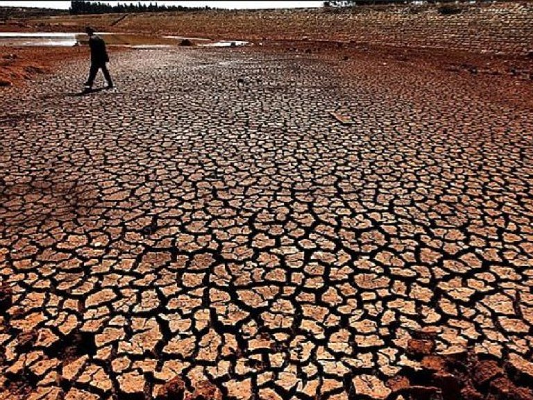 17 июня  &#8212;  Всемирный день борьбы с опустыниванием и засухой