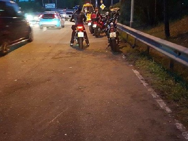 Под Вышгородом мотоциклист  врезался в отбойник (ФОТО)