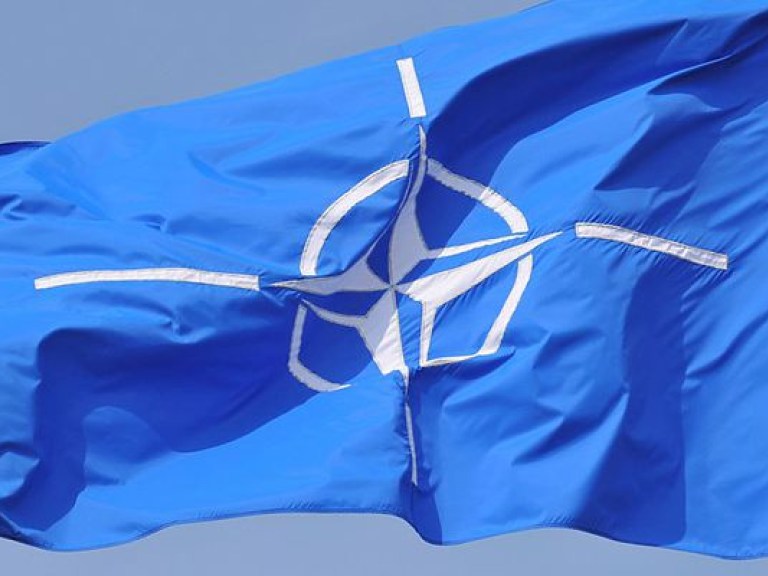 НАТО заявило о завершение размещения дополнительных батальонов в Польше и Балтии