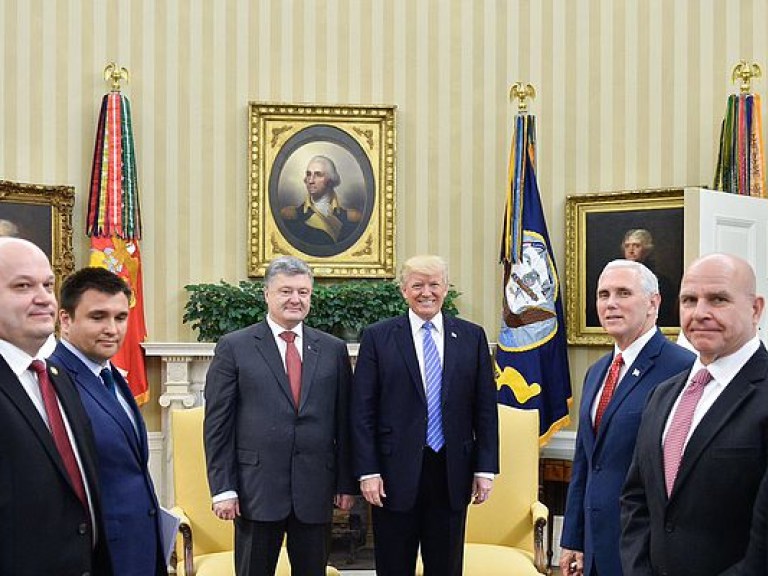 Встреча Порошенко и Трампа не стала дипломатическим прорывом и похожа на формальность – политолог