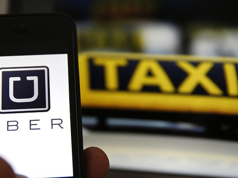 Таксисты Uber начнут брать чаевые