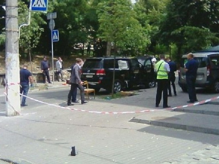 Взрыв джипа в Киеве: под сидением LandCruiser полиция обнаружила взрывное устройство (ФОТО)