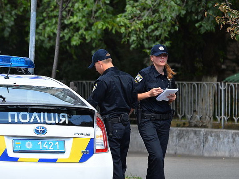 В Киеве на Оболони два водителя устроили драку и перестрелку