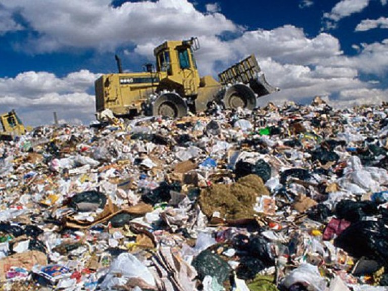 За сутки Львов &#171;лишился&#187; почти 700 тонн мусора