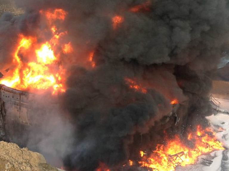 В результате возгорания бензовоза в Пакистане погибли более 140 человек (ФОТО)