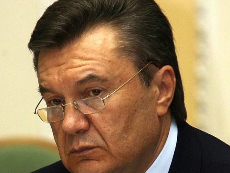 Оболонский райсуд начал рассмотрение дела Януковича о госизмене