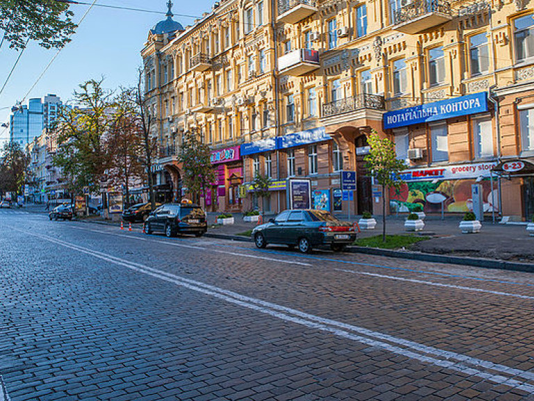 В Киеве на улице Хмельницкого с 28 июня по 5 июля ограничат движение транспорта