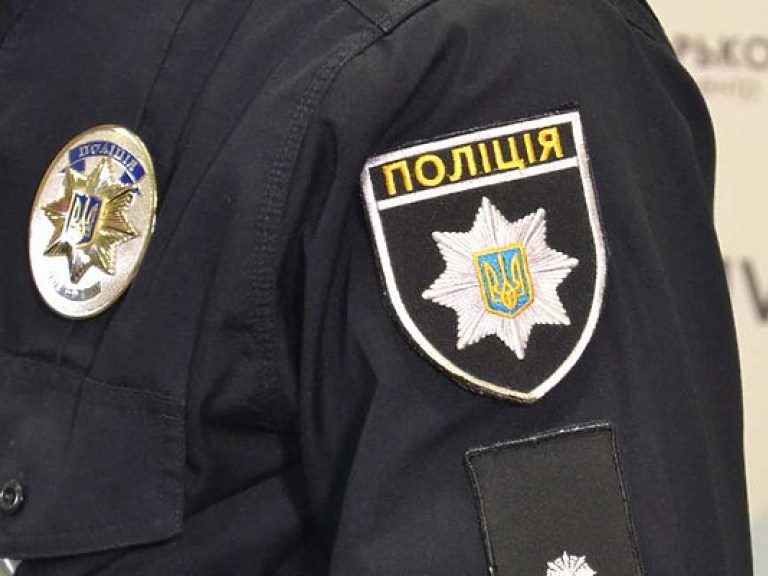 В Киеве под АП произошли столкновения между полицией и вкладчиками банка &#171;Михайловский&#187;