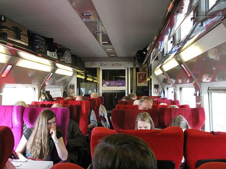 Из поезда Варшава-Берлин эвакуировали свыше 600 пассажиров из-за угрозы взрыва