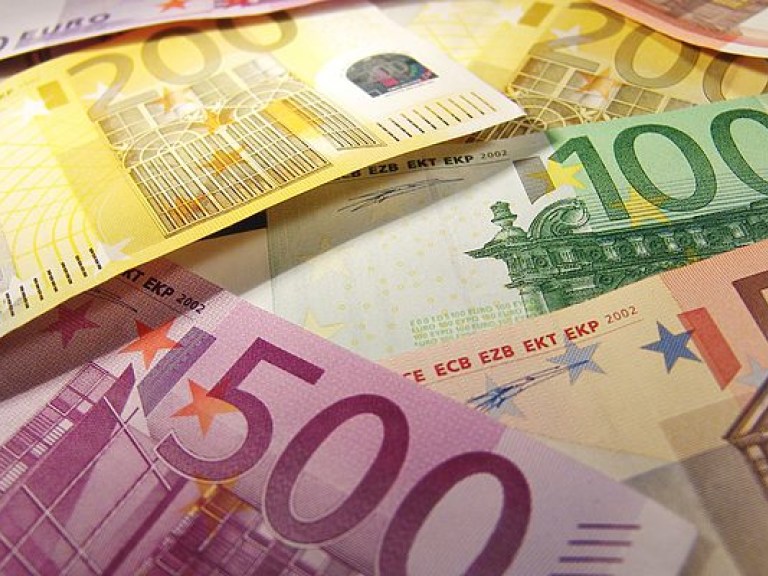 Евро на межбанке подорожал на 34 копейки