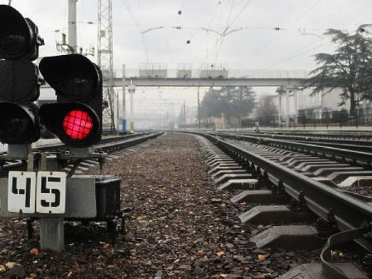 В Харькове 50-летний мужчина попал под поезд