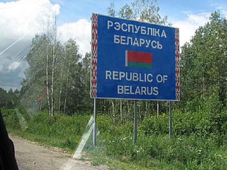 На границе с Беларусью нетрезвый водитель протаранил шлагбаум