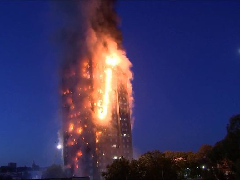 Пожар в Лондоне: большинство пострадавших все еще живут в отелях