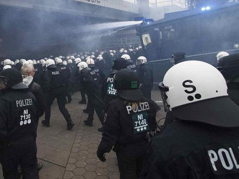 В Гамбурге полиция за два дня до G20 водометами разогнала активистов