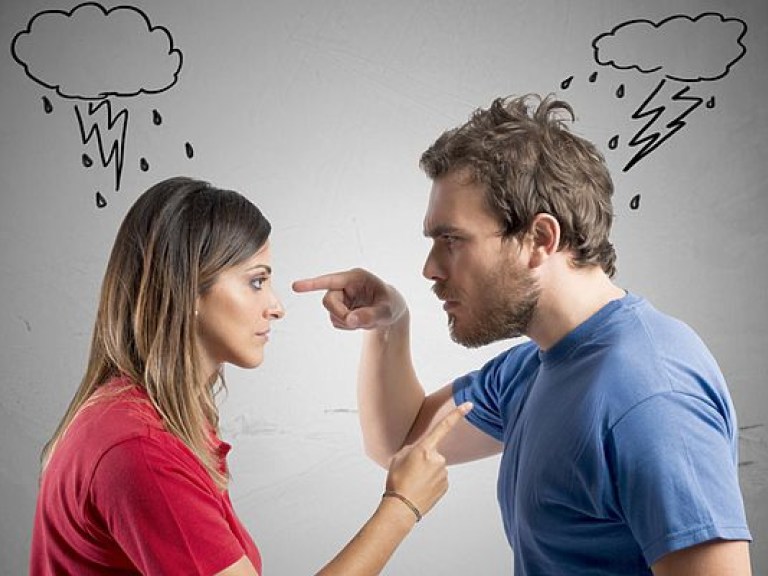 Психолог: Упреки способны уничтожить любые отношения