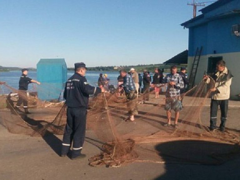 В Одесской области во время утренней прогулки на лодке утонули три девушки (ФОТО)