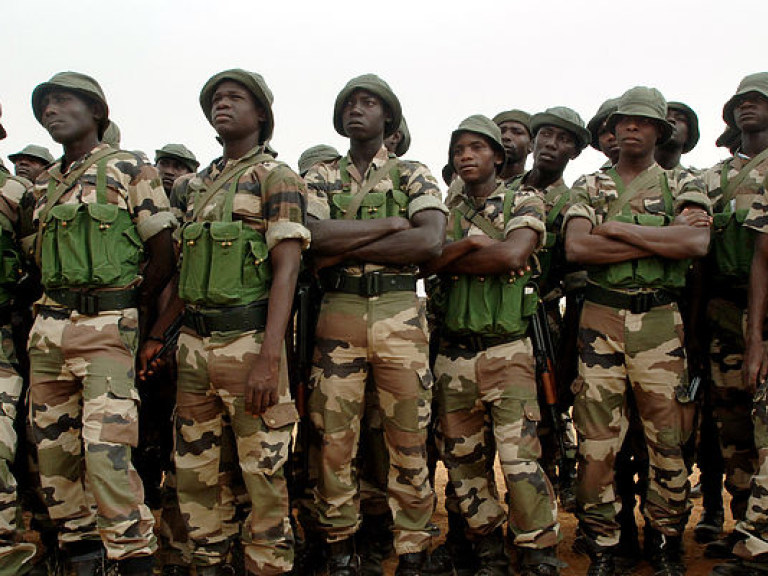 В Нигерии солдаты случайно расстреляли 14 мирных жителей