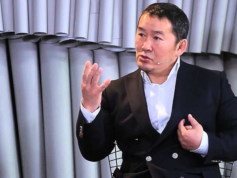 В Монголии избрали нового президента, им стал бизнесмен-дзюдоист