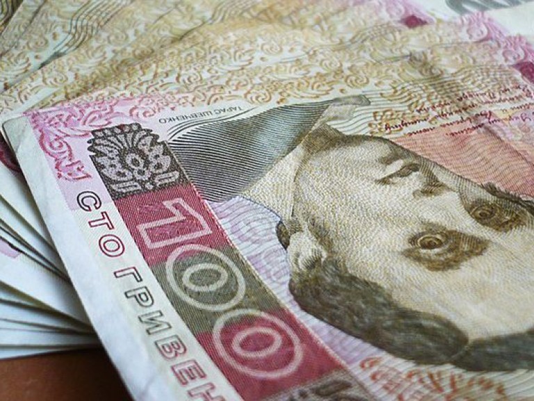 Гривна попала в ТОП-3 самых стойких валют СНГ