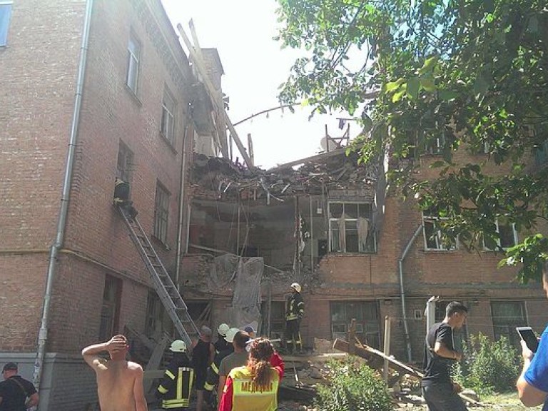 Взрыв дома в Киеве: спасатели разобрали завалы