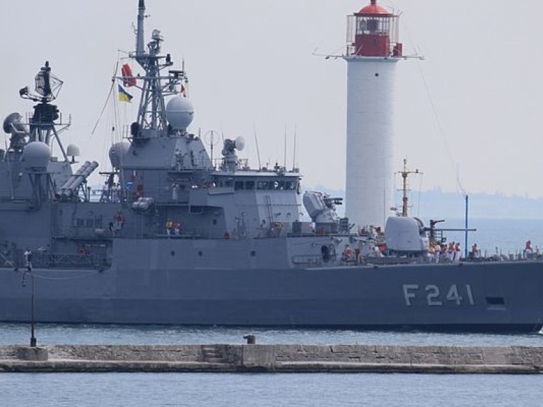В Одессу зашли корабли и подлодка ВМС Турции (ФОТО)