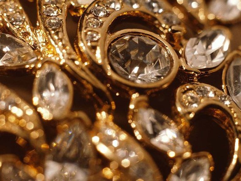 На Харьковщине воры вынесли из ювелирного салона более трех килограмм золота (ФОТО)