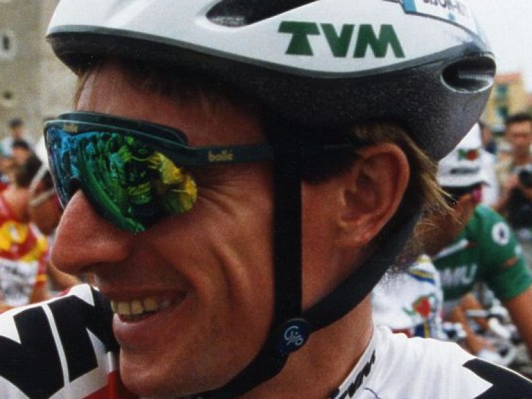 Известный велогонщик «Тур де Франс» в 58 лет сменил пол (ФОТО)