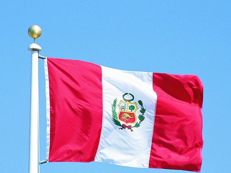 В Перу отозвали посла в Эквадоре