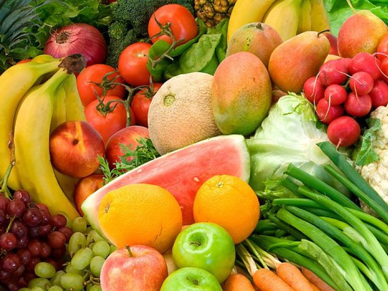 В Днепре из-за высокого содержания нитратов к реализации не допустили полтонны овощей и фруктов