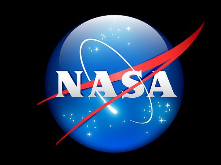 Обсерватория NASA зафиксировала на Солнце крупное пятно