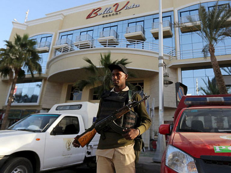Нападения на отель в Хургаде: Стало известно о 6 раненных туристах из Германии и РФ