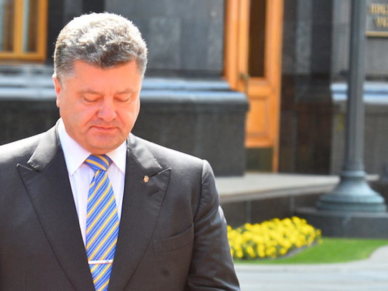 СМИ узнали, что иностранные делегации дарили Порошенко