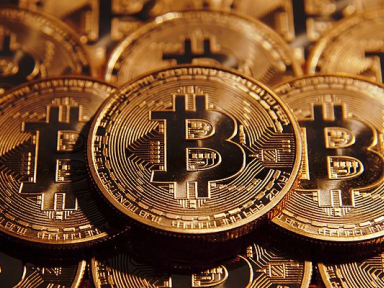 Популярность Bitcoin  начала падать &#8212; исследование