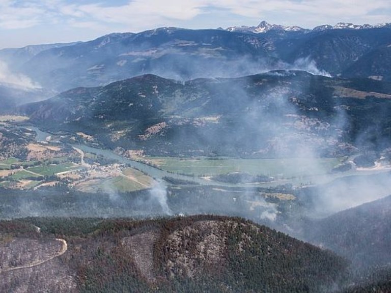 В Канаде, Черногории и Хорватии из-за продолжающихся пожаров начали эвакуировать тысячи людей (ФОТО, ВИДЕО)