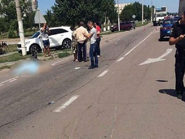 В Херсоне велосипедистка погибла под колесами мотоцикла (ФОТО)