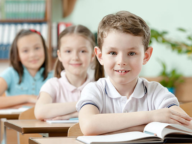 В МОН намерены поменять в украинских школах  время и количество дней каникул