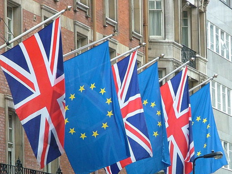 ЕС и Великобритания не достигли прогресса в первом раунде переговоров по Brexit