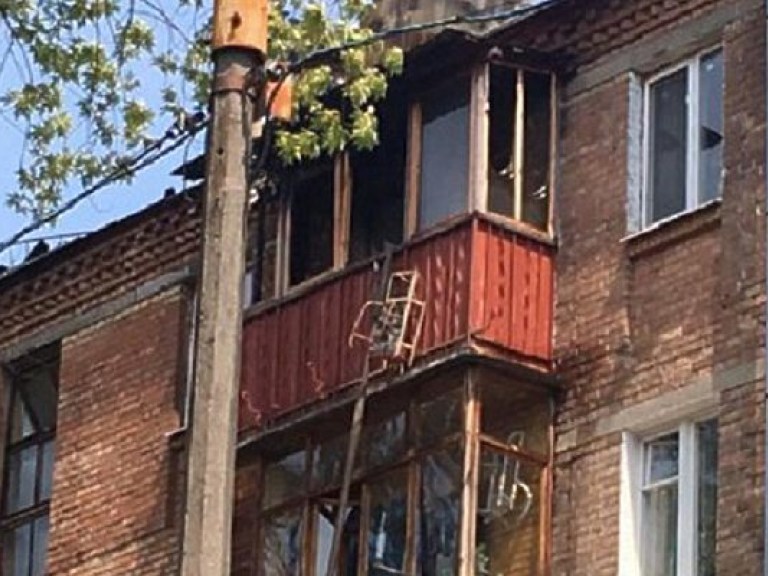 В многоэтажном доме в Киеве дети устроили пожар на балконе, один мальчик погиб (ФОТО, ВИДЕО)