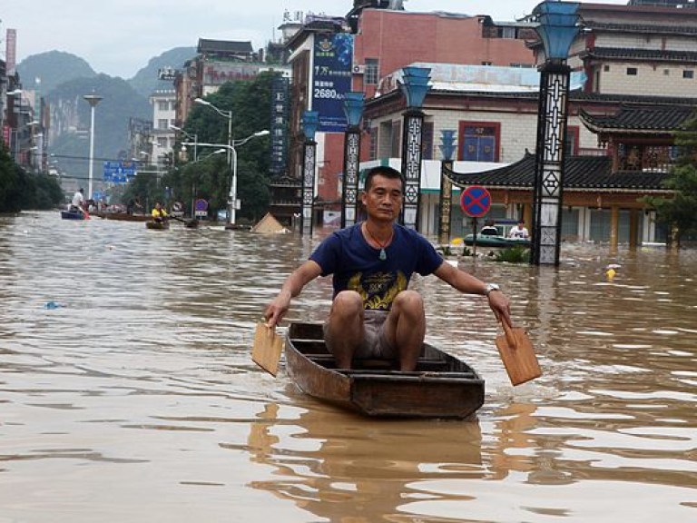 На северо-востоке Китая из-за наводнения эвакуировали более 226 тысяч человек