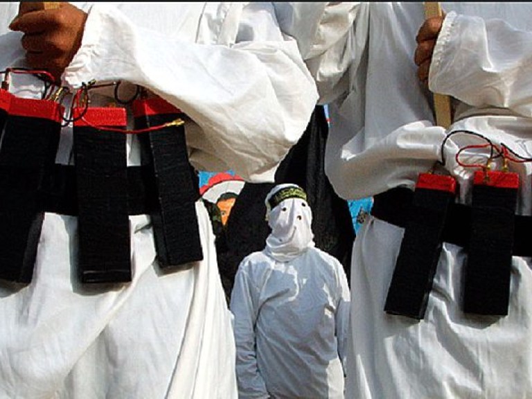 Интерпол обнародовал список из 173 готовящих атаки смертников ИГИЛ