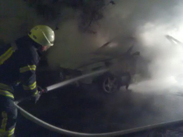 На Киевщине сгорел автомобиль (ФОТО)