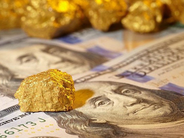 Одесские грабители вынесли из квартиры пенсионерки все золото и полмиллиона долларов