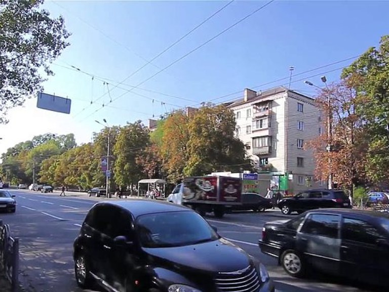 В Киеве мотоциклист попал в жесткую аварию (ФОТО)
