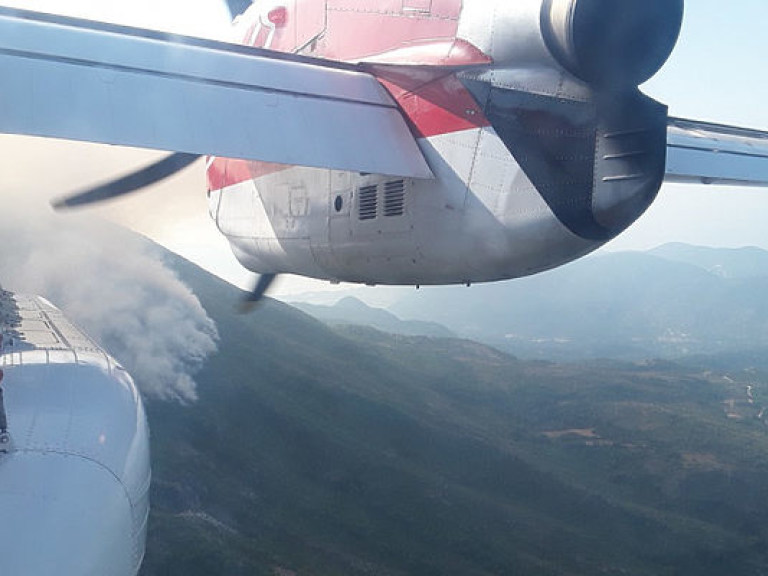 Лесные пожары в Черногории: авиация Украины уже сбросила 376 тонн воды (ФОТО)
