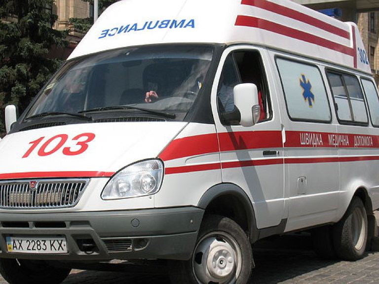 Троллейбус сбил мужчину в Ровно, пострадавший &#8212; в реанимации