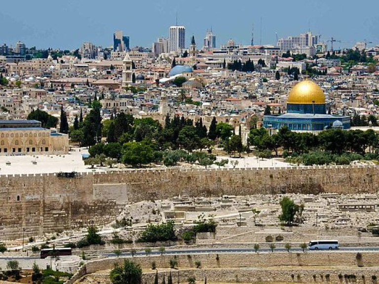 Тысячи мусульман отказались молиться на Храмовой горе
