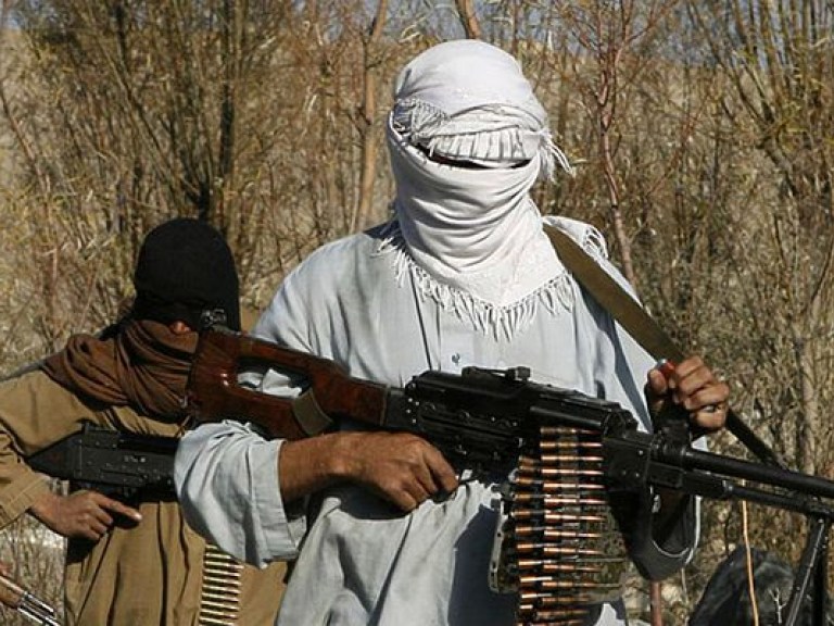 Боевики «Талибана» атаковали афганскую базу, погибли 26 военных