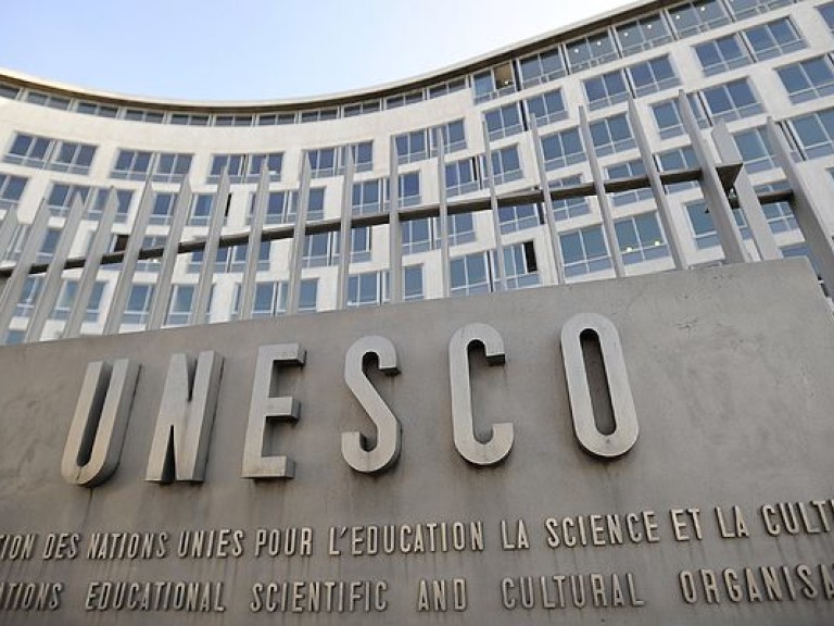 ЮНЕСКО требует остановить строительство в центре Киева
