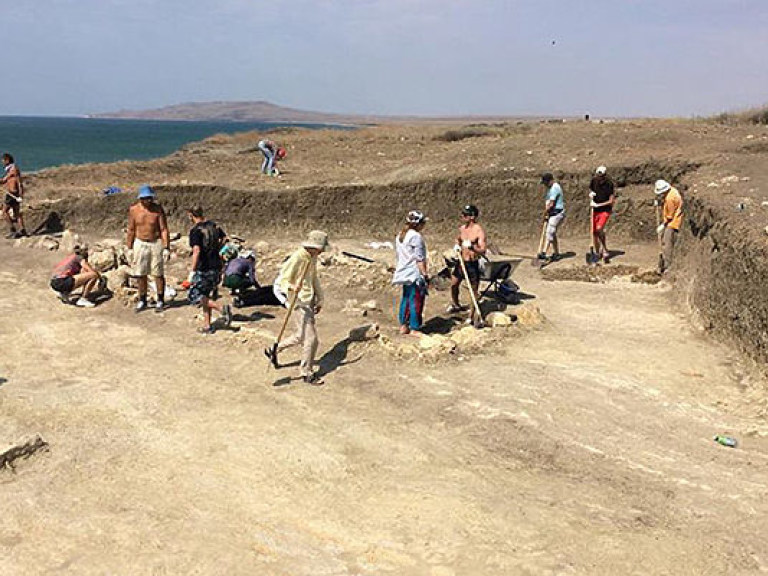 В Крыму исследователи обнаружили могилу малолетнего сармата (ФОТО)
