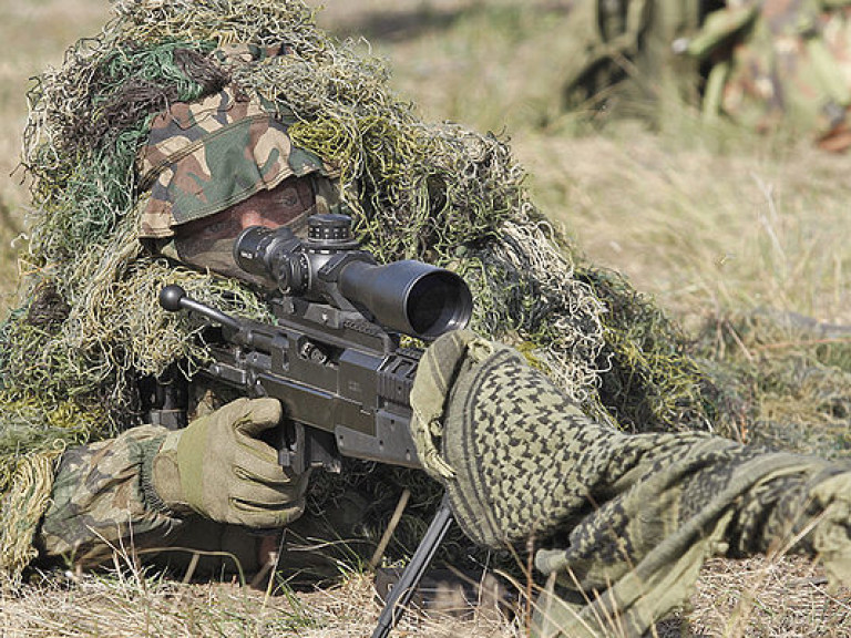 Из США в Украину поставят снаряжение для снайперов (ФОТО)